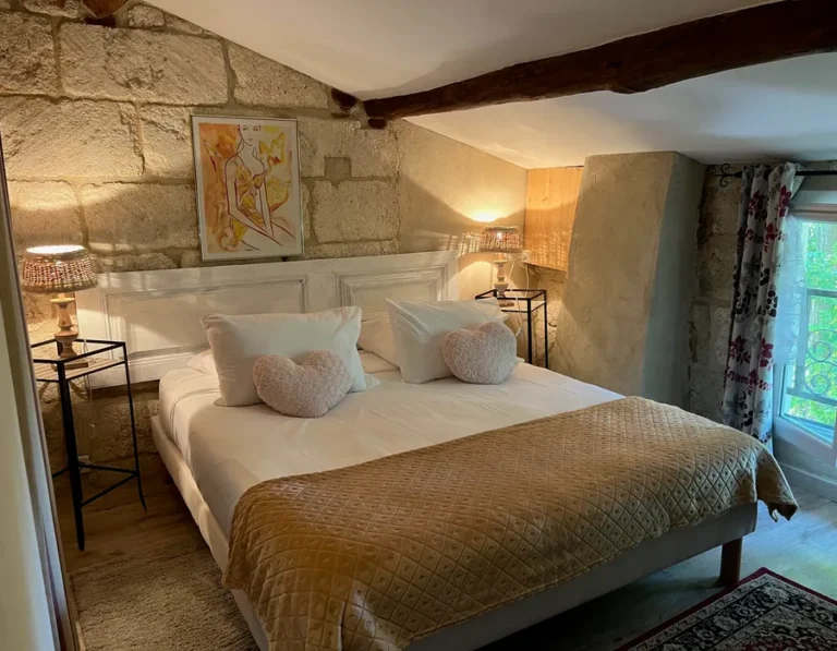 li double dans ce gite en pierre du mas saint louis à louer