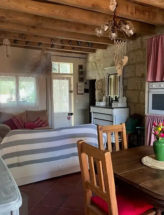 salon du gîte Koh Lanta au Mas Saint Louis