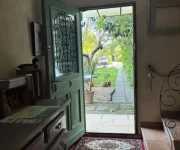 entrée chambre Séville au mas saint louis en Camargue